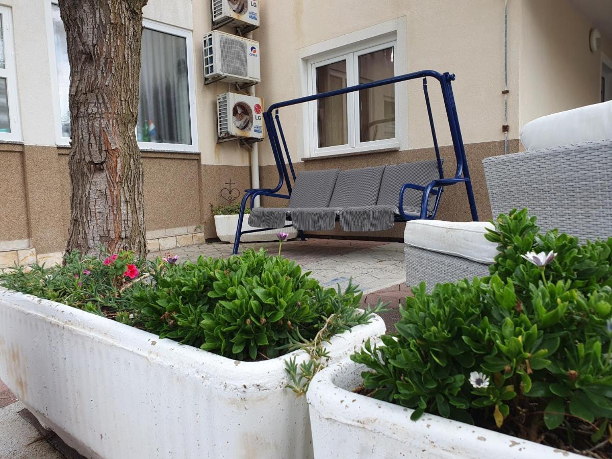 Апартаменты Apartman Klaudijo Башка Экстерьер фото