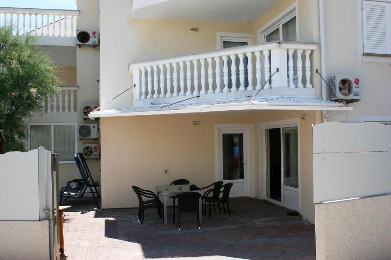 Апартаменты Apartman Klaudijo Башка Экстерьер фото